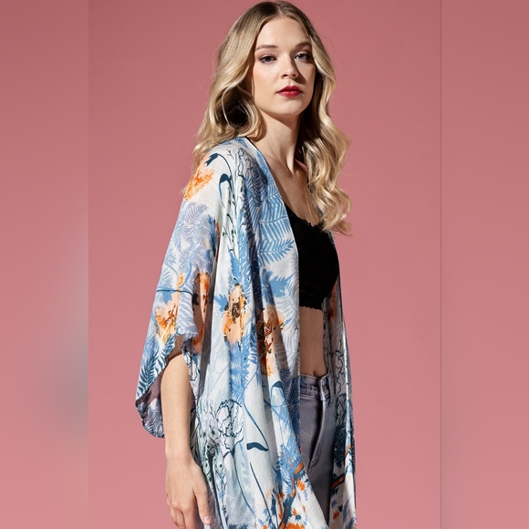 Flower Tree Print Kimono - Subtle Colors - Elegant & Breezy - Lightweight - Picture 3 of 7